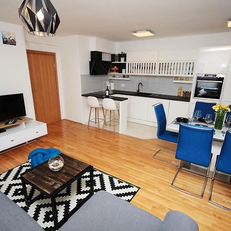 Apartman Ela 마카르스카 외부 사진